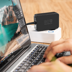 Krüger&Matz Zasilacz Uniwersalny Kruger&Matz 90W Z Funkcją Power Delivery 7 Końcówek [[