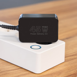 Krüger&Matz Zasilacz Uniwersalny Kruger&Matz 45W Z Funkcją Power Delivery 7 Końcówek [[