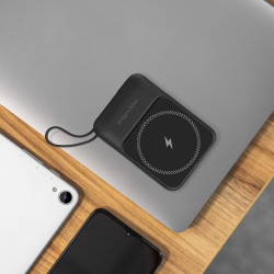 Krüger&Matz Powerbank Indukcyjny Kruger&Matz 10000 Mah Mag Safe Z Kablem Niebieski [[